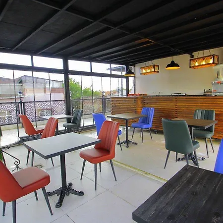 Guler Ξενοδοχείο 3*